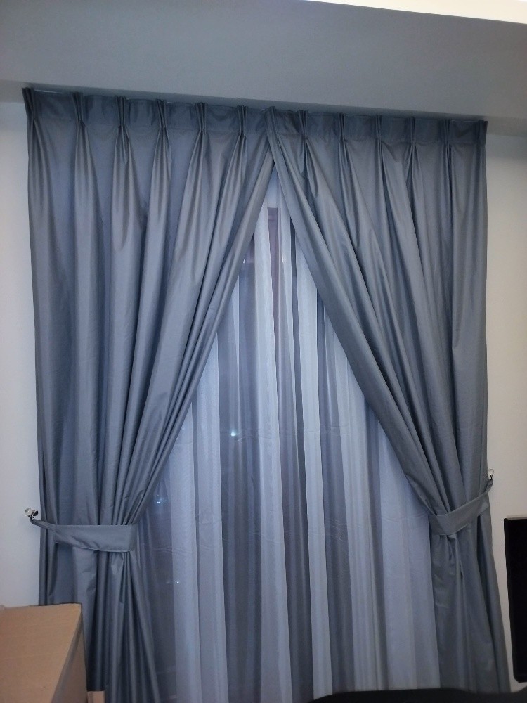 curtains and sofa - 9