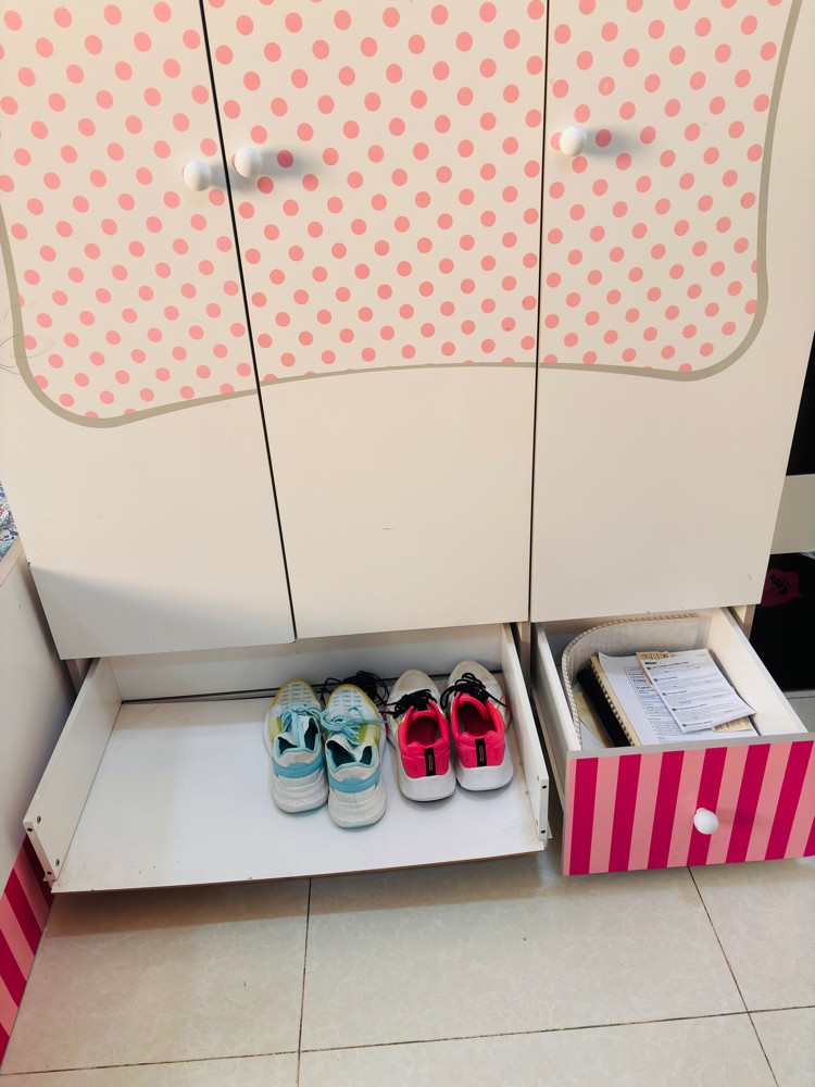 Used Bedroom furniture  - 10