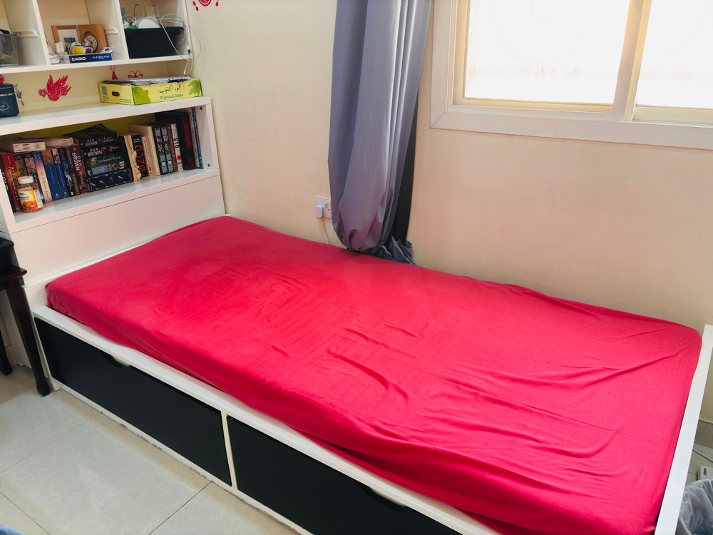 Modern & Functional Used Bedroom - 11