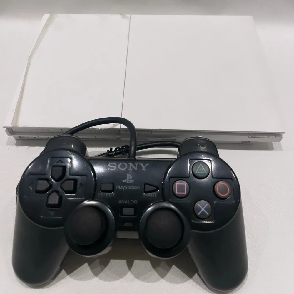 PlayStation 2 Slim White - 1