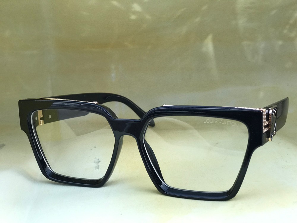 sunglasse in different brands - 5
