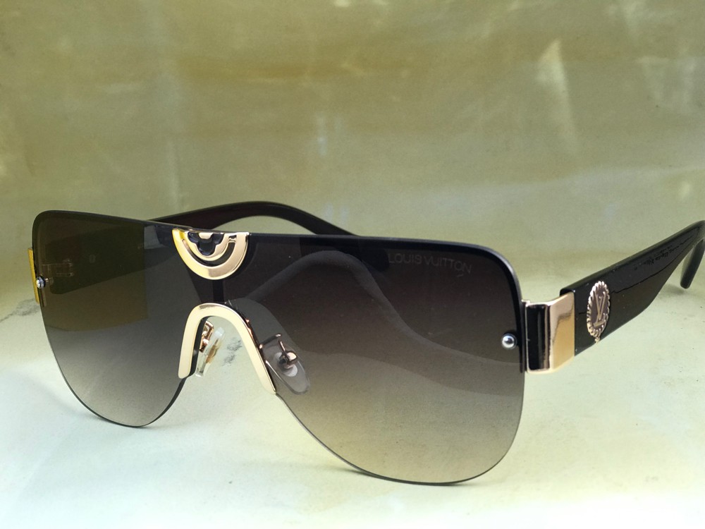 sunglasse in different brands - 8