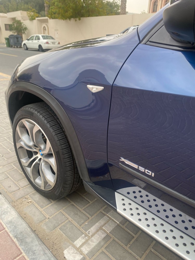 BMW X5 50I XDRIVE TWINTURBO V8 - 8