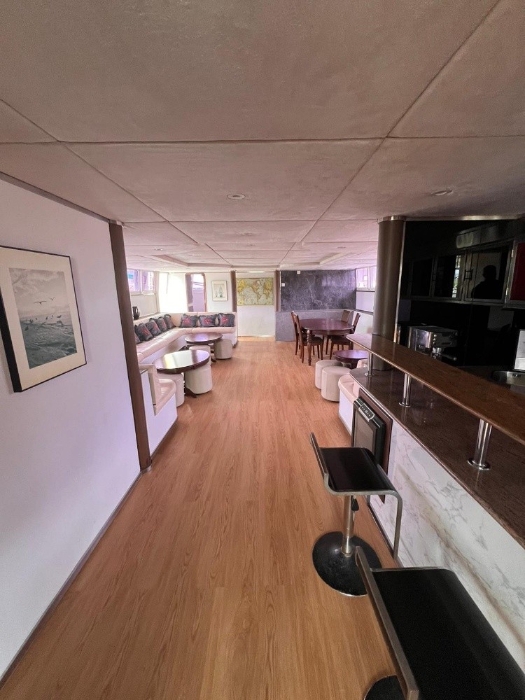 80 ft catamaran - 6