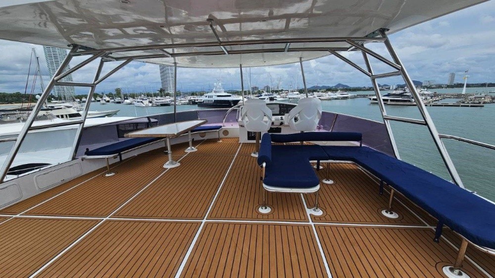 80 ft catamaran - 7
