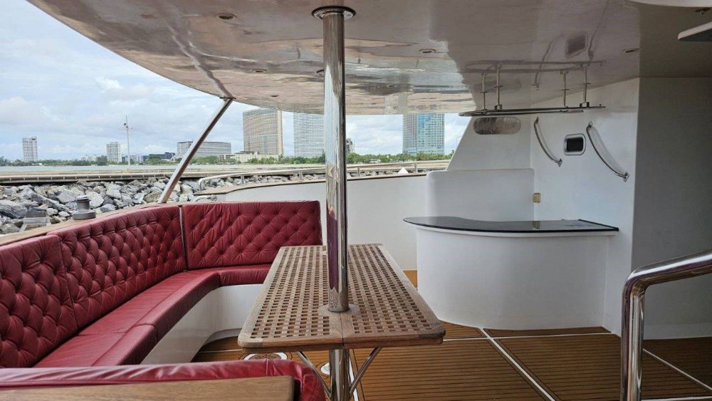 80 ft catamaran - 4