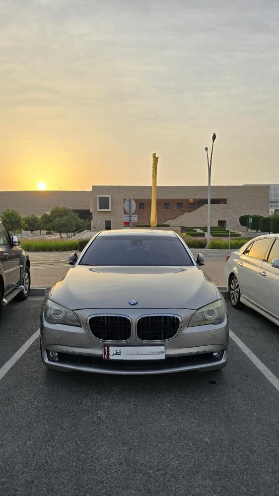 BMW 740Li 2009 / 25k negotiable - 2