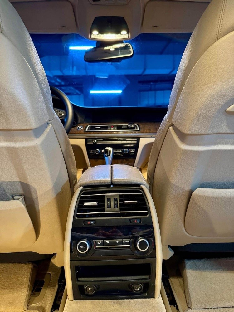 BMW 740Li 2009 / 25k negotiable - 9