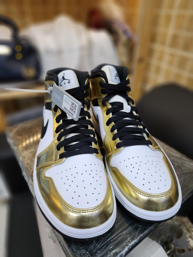 Jordan 1 Gold Metalic - 2