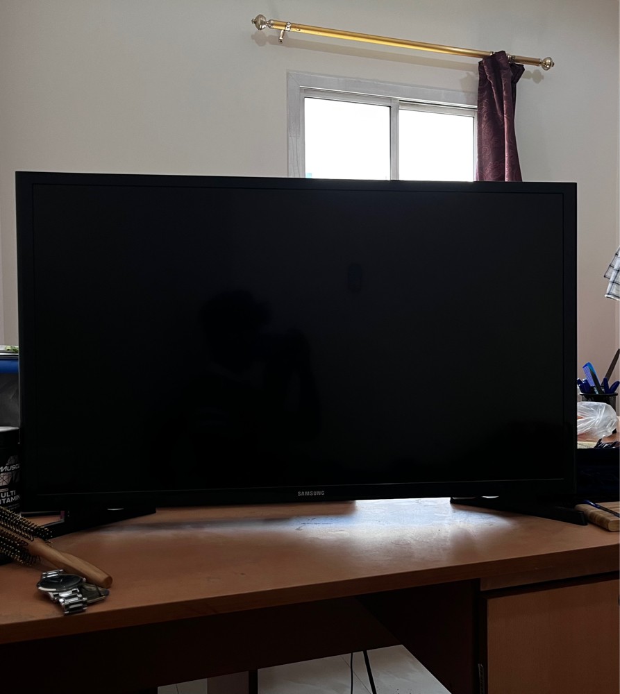 samsung 32” tv - 1