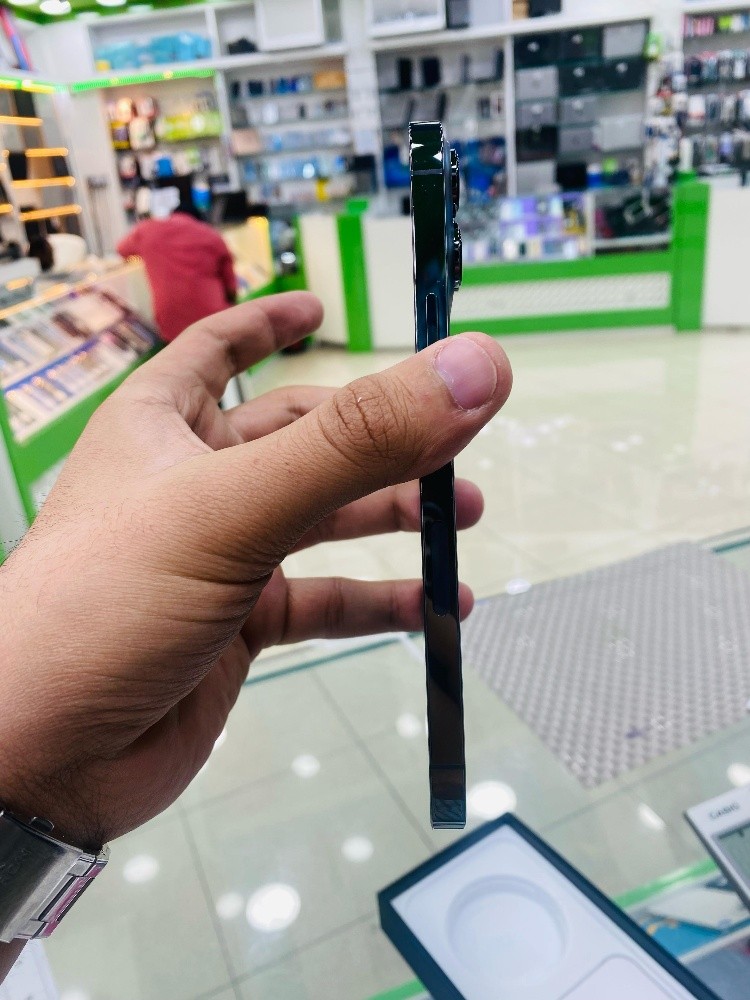 iPhone 13 pro max - 2
