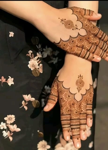 Henna Artist  - 1