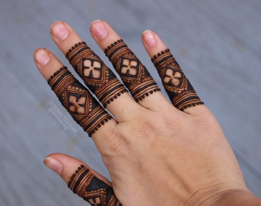 Henna Artist  - 9