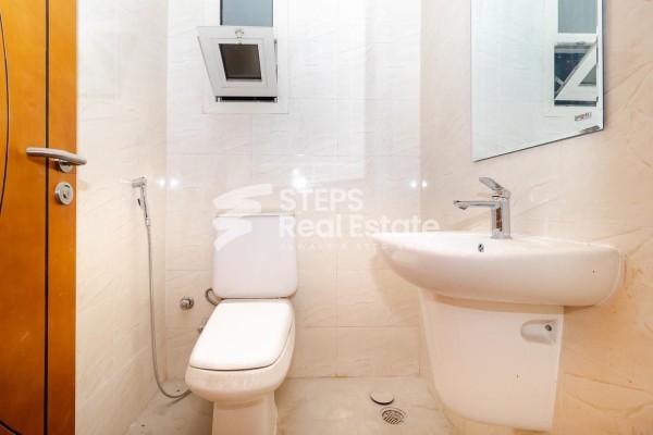 مكتب واسع للإيجار في بن محمود - 4