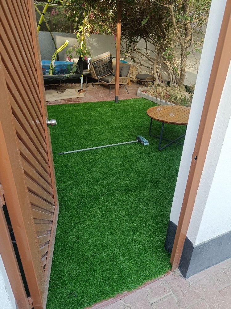 Artificial Grass & Home Decor - 11