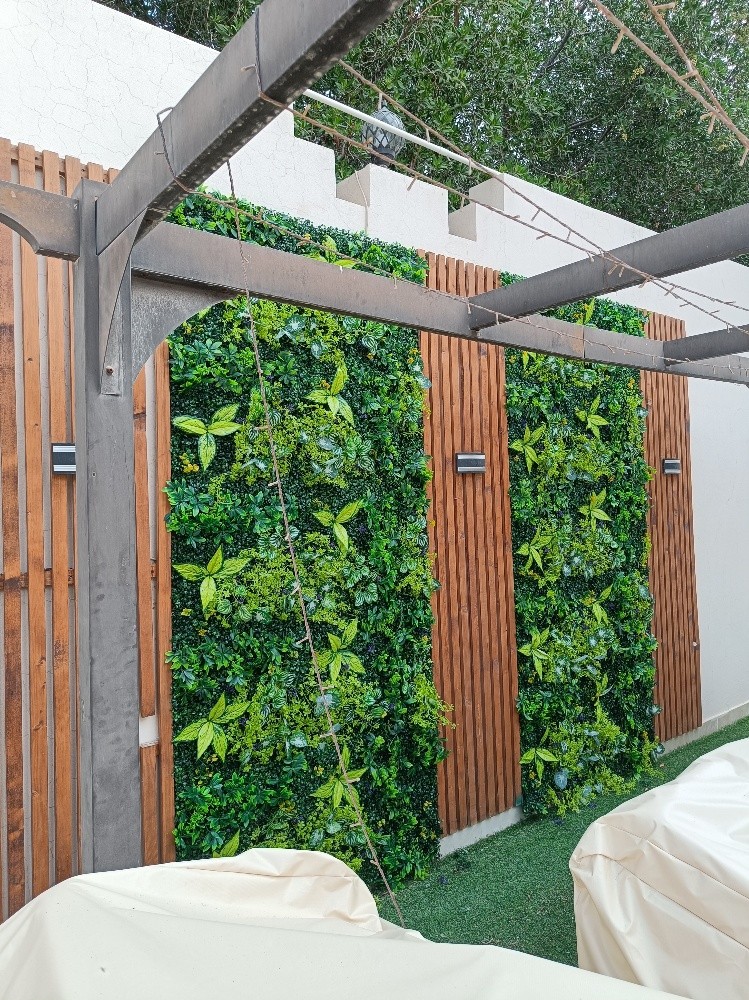 Artificial Grass & Home Decor - 15