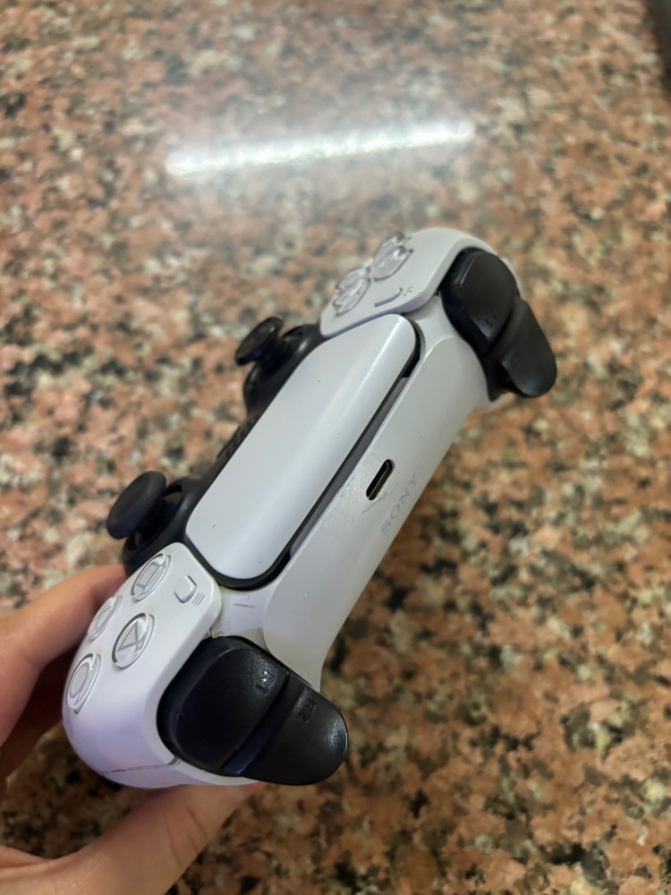 play station controller  - 13