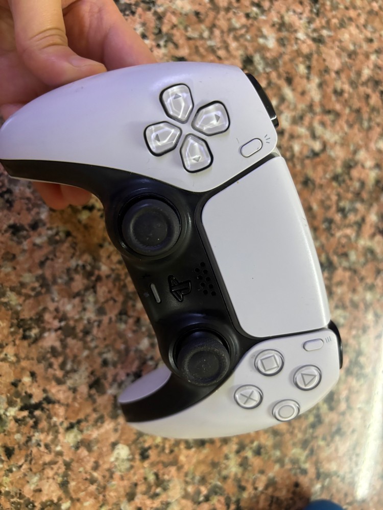 play station controller  - 3