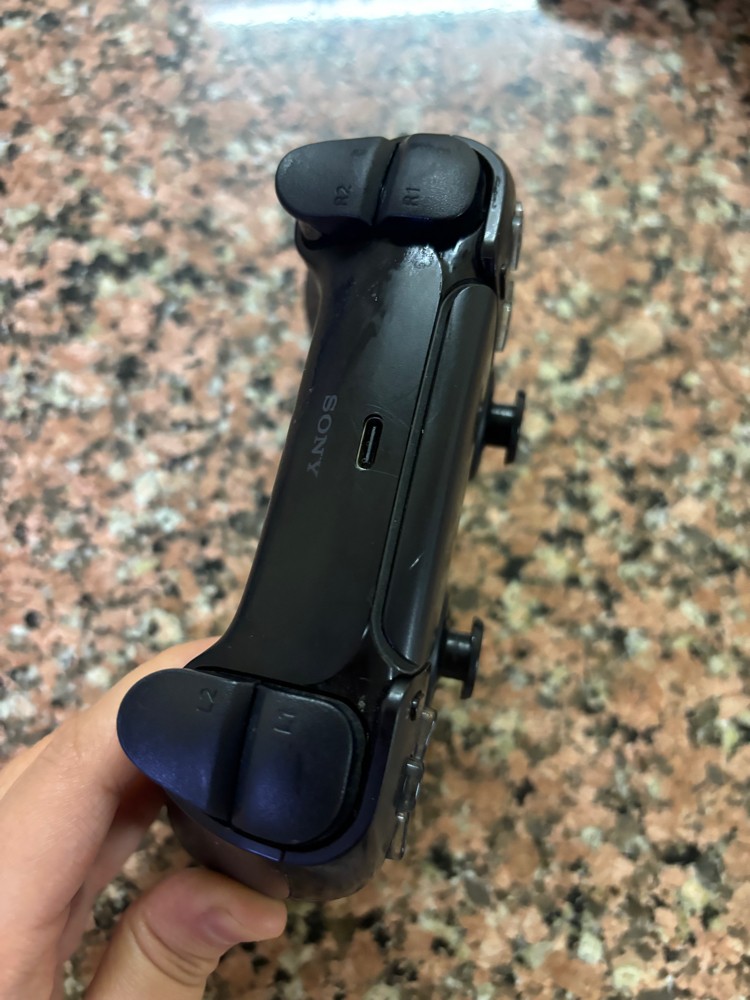 play station controller  - 5
