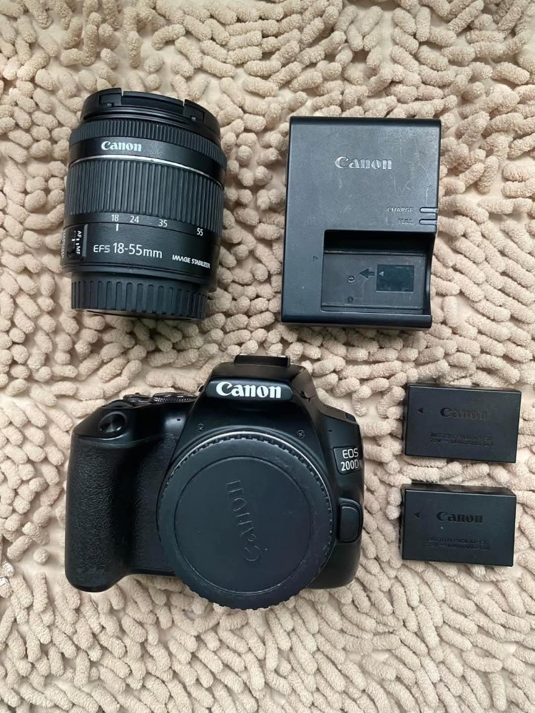 Canon EOS 200D - 1