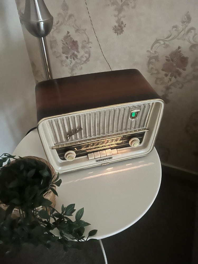 Vintage Telefunken jubilate 9 - 7