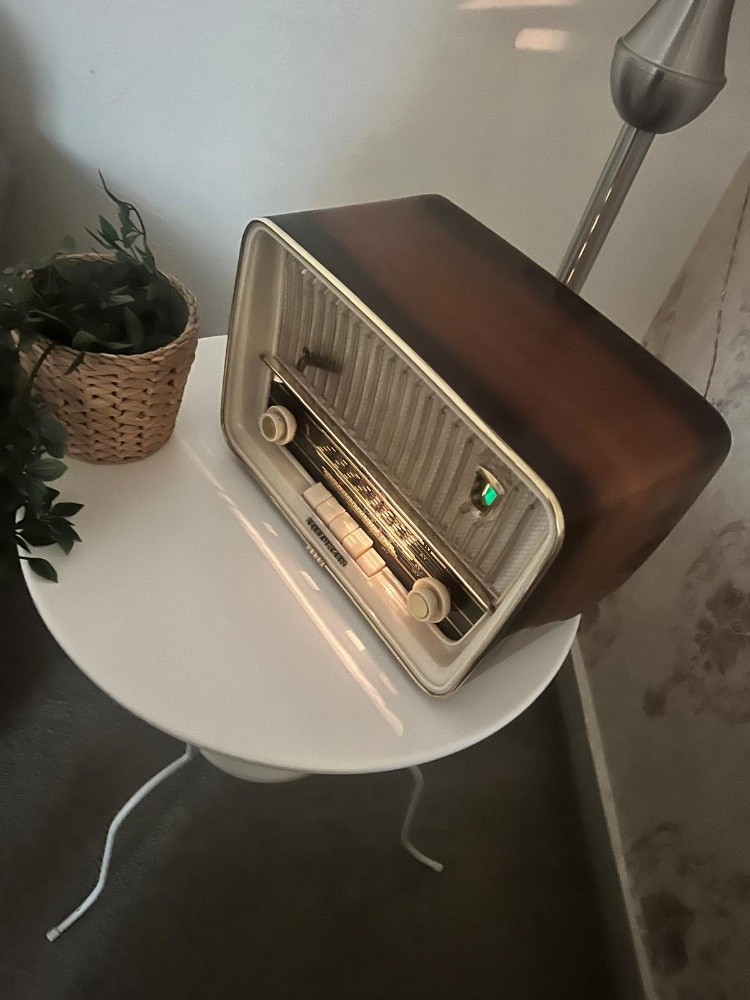 Vintage Telefunken jubilate 9 - 2