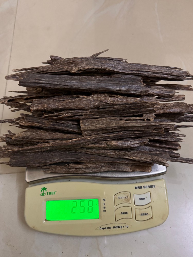 Pure Nagaland Oud – 20 Tolas - 2
