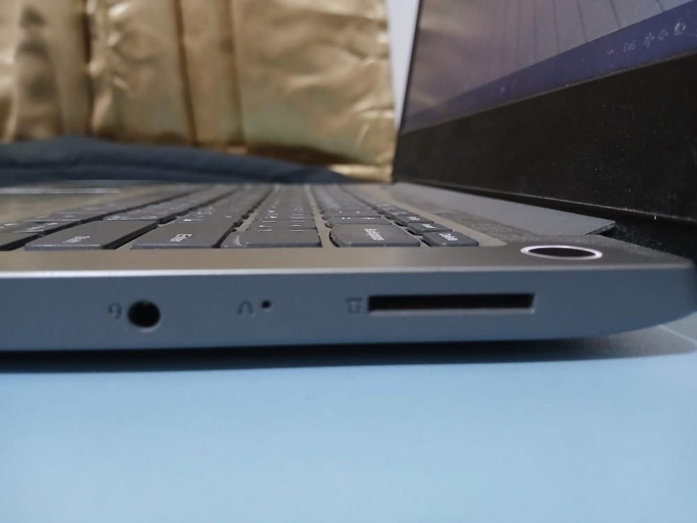 IdeaPad 3 14ADA05 - 9