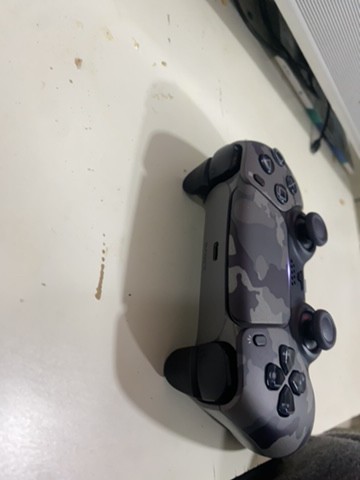 ps5 controller  - 3