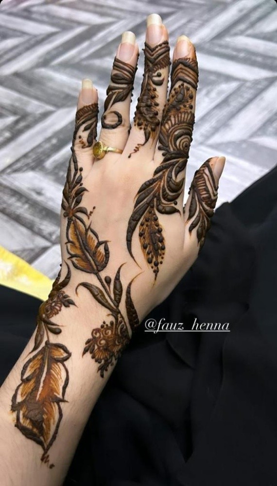 henna services - 3