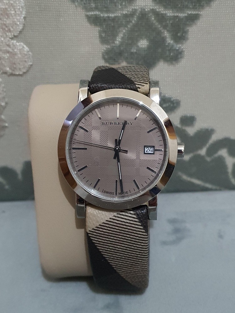 Burberry leather watch - 1