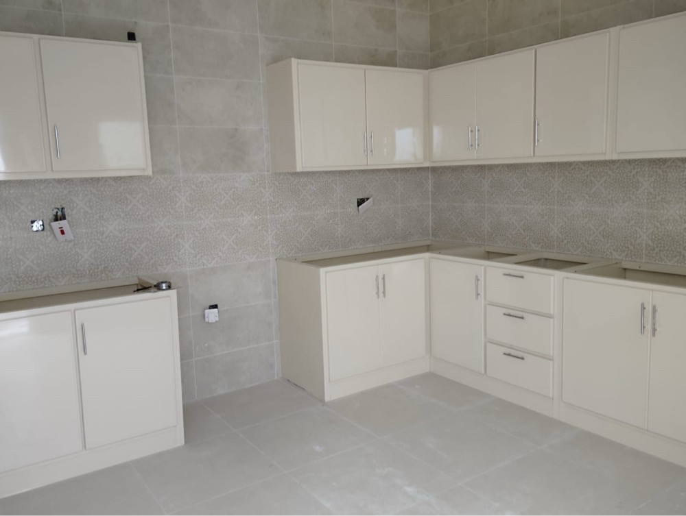 Expert Kitchen Unit Installation! - 1