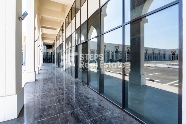 Showroom with Offices for Rent - 11