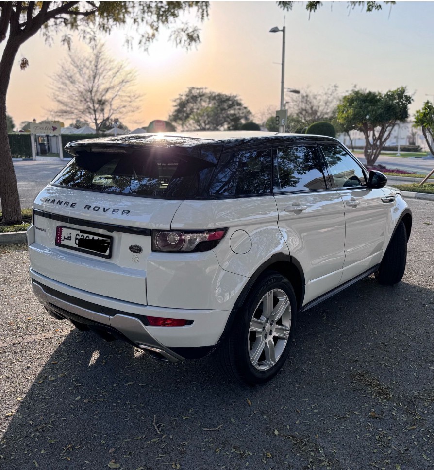 Very Clean Evoque Range Rover - 7