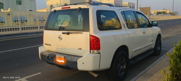 4x4 V8 Engine Nissan Armada Year - 8