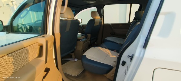 4x4 V8 Engine Nissan Armada Year - 6