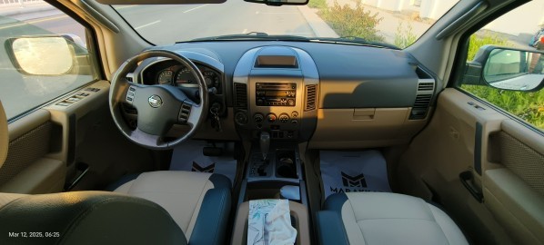 4x4 V8 Engine Nissan Armada Year - 12