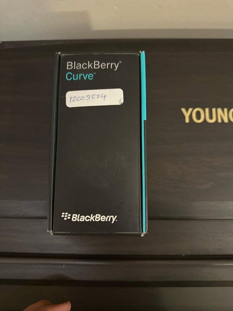 New BlackBerry phones - 8