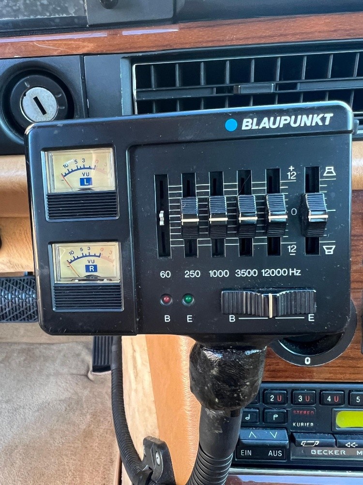Blaupunkt BEQ - S - 1