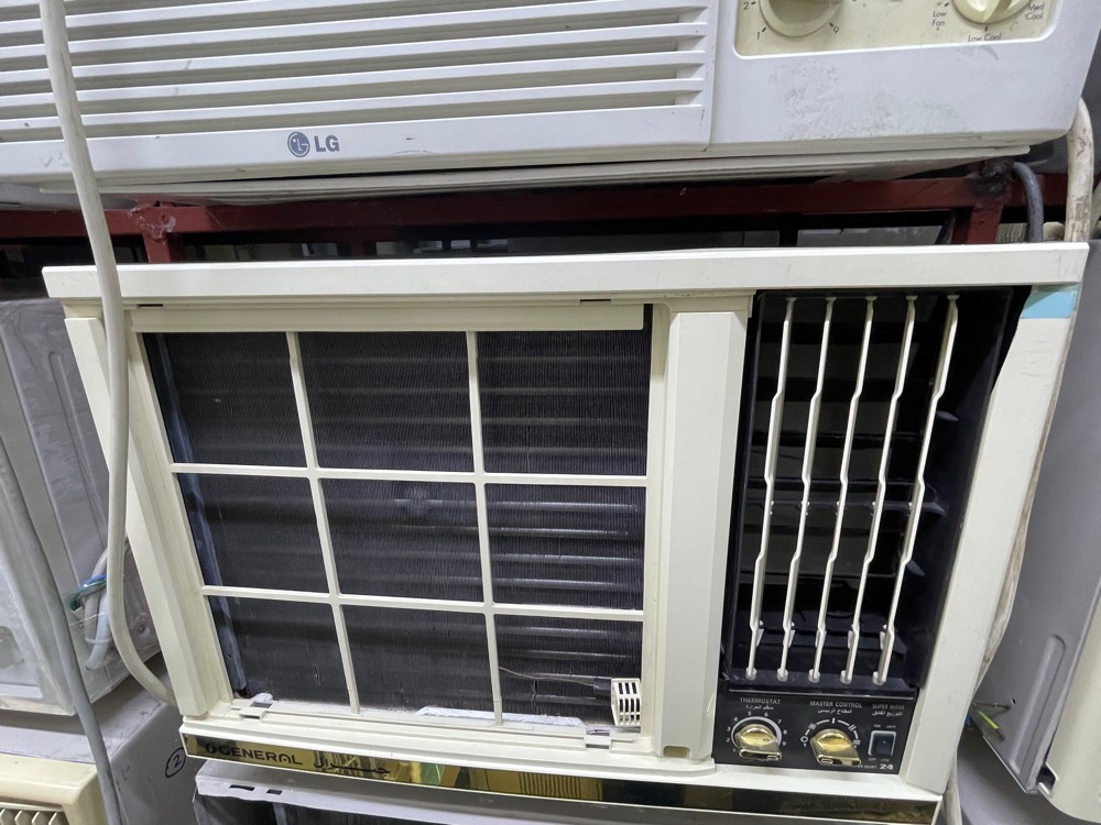 We sell all types windows AC used - 3