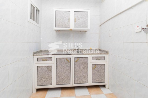 Office for Rent in Muntazah - 12