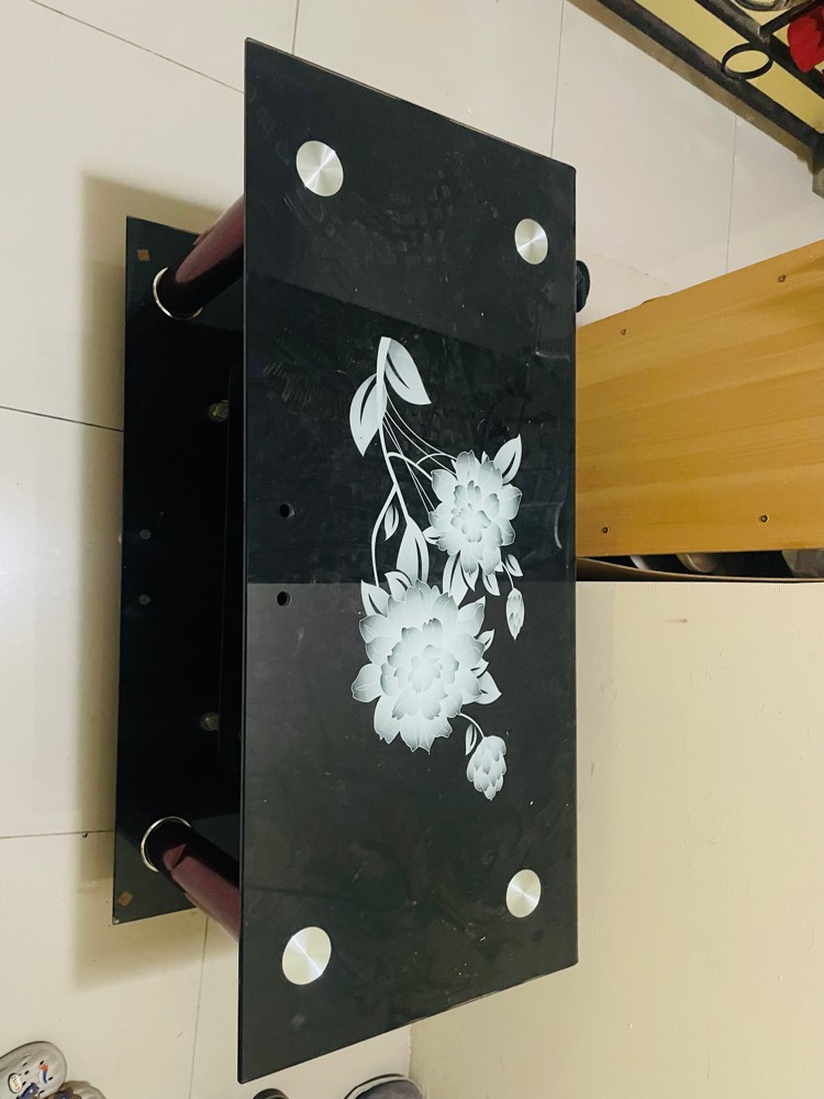 TV STAND (GLASS) - 2