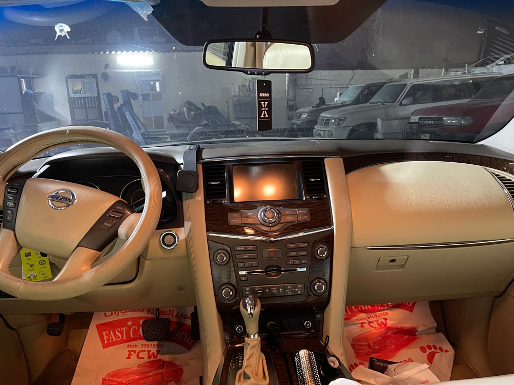 Nissan Patrol 2011 Full Option    - 11