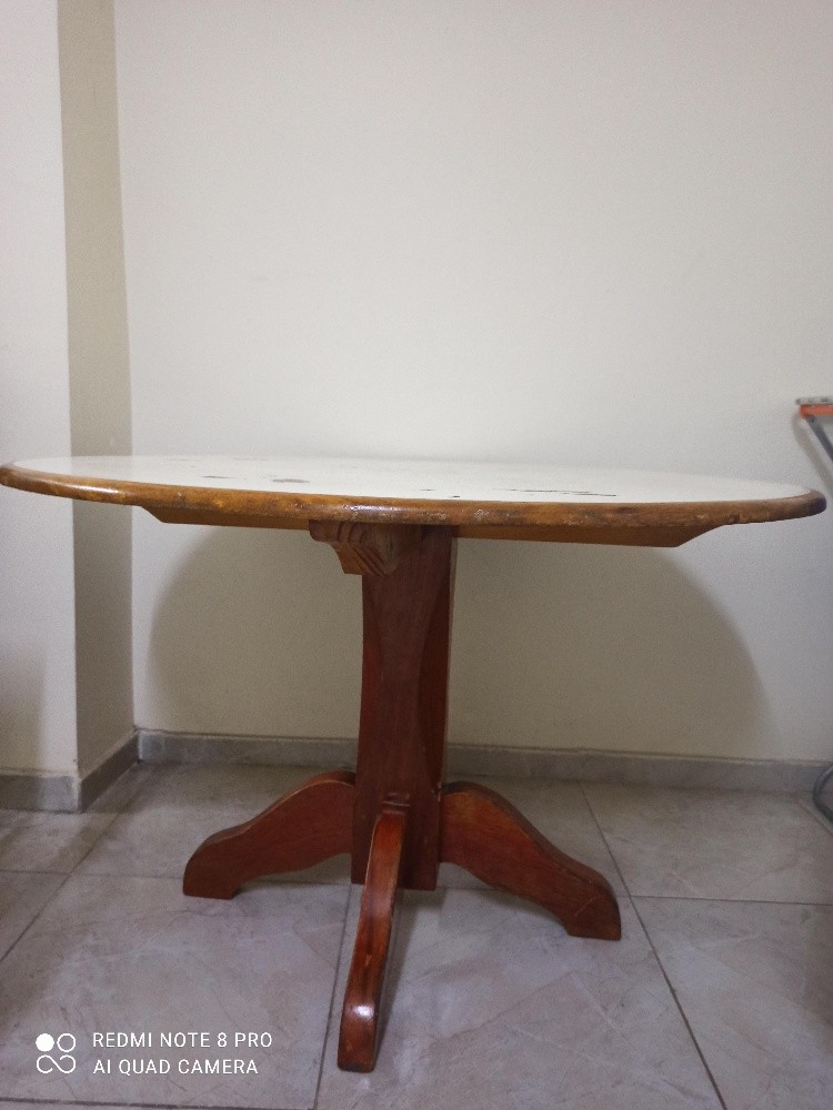 Dinner wood round table - 1
