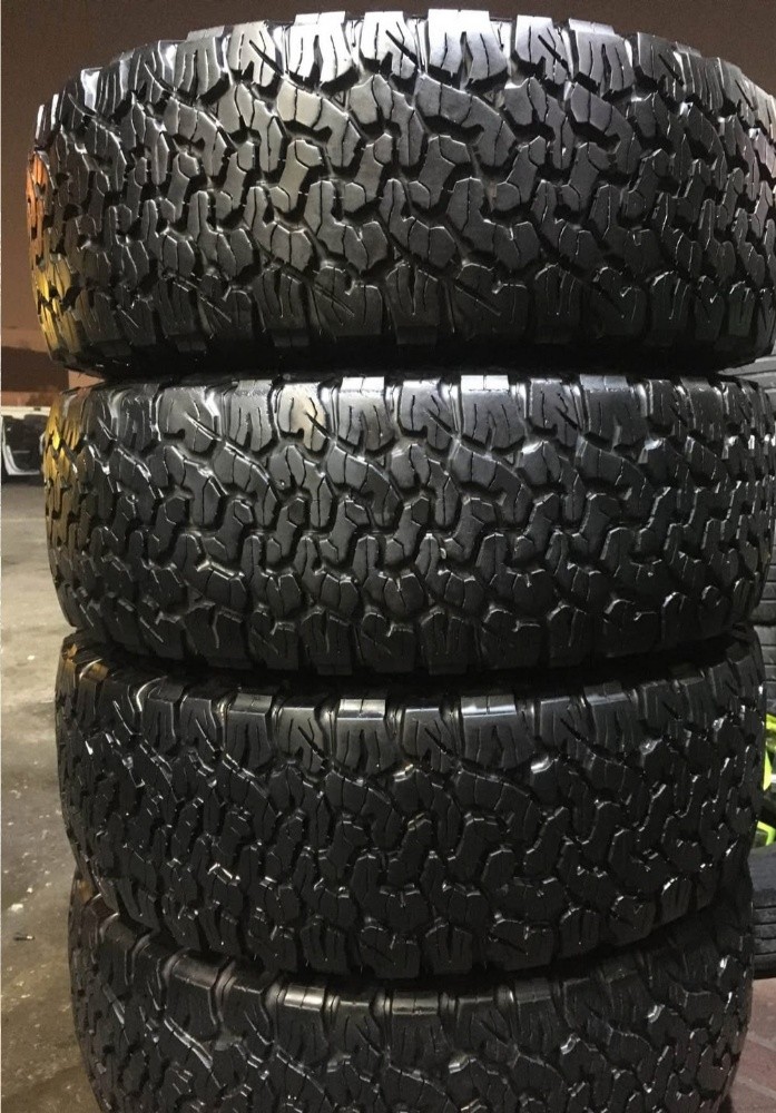 285/70/17" Bfgoodrich tyre - 2