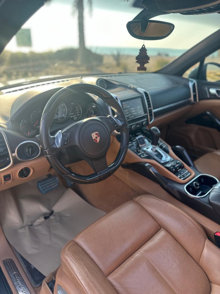 Porsche Cayenne - 3