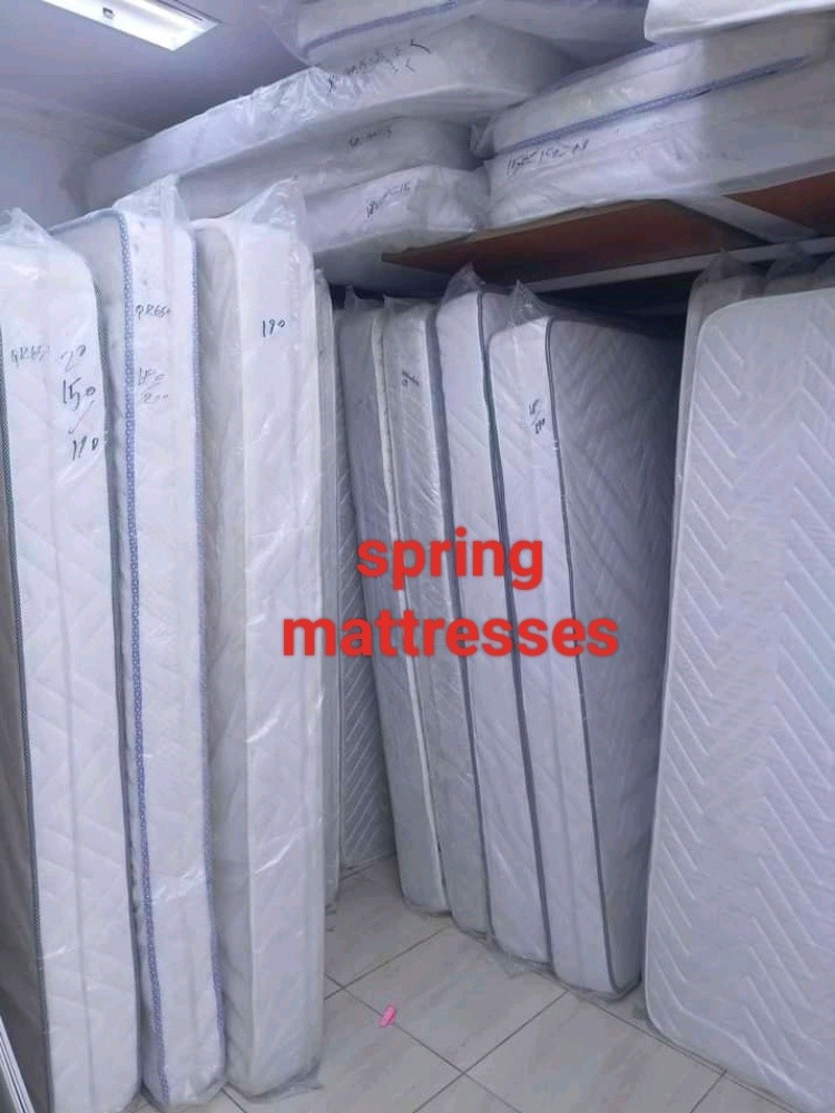 King. double. Queen size mattress - 2