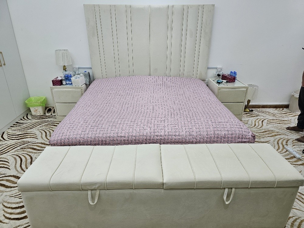 Making customise king size bed - 1