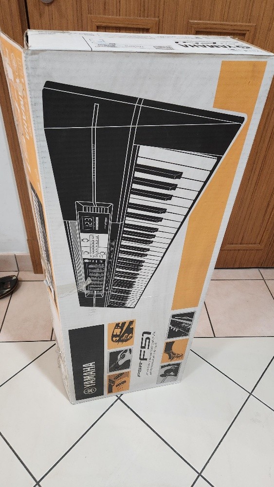 YAMAHA -PSR -F57 KEY BOARD - 4