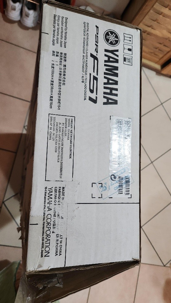YAMAHA -PSR -F57 KEY BOARD - 3